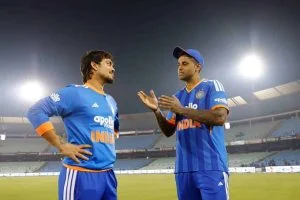 Ishan Kishan Dropped : इशान किशनवर अन्याय? शतकी खेळीनंतरही संघात स्थान नाही; कोणाच्या सांगण्यावरून डावललं?