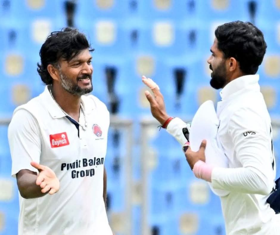 Jalaj Saxena 500 first class wickets ranji trophy record