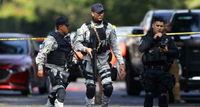 Mexico Soccer Field Firing : 