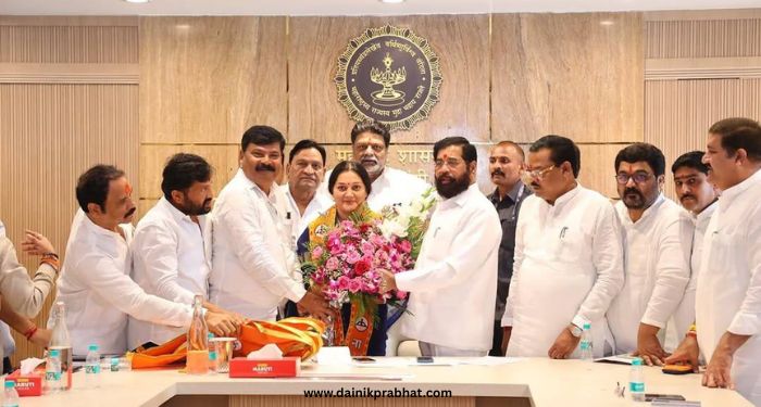 Sangeeta Thombre joins Shiv Sena