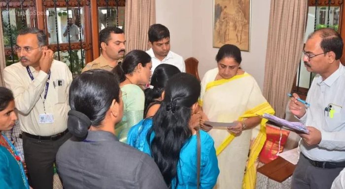 Sunetra pawar