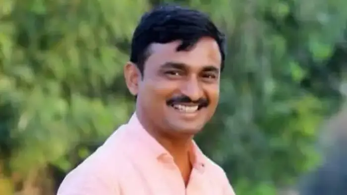 Santosh Deshmukh : संतोष देशमुख हत्या प्रकरणात खळबळ! 'केस मागे घेण्यासाठी दबाव टाकला'; धनंजय देशमुखांचा धक्कादायक दावा