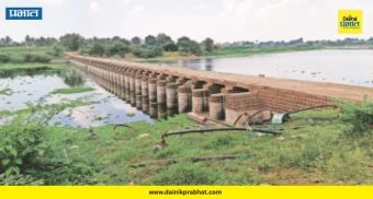 Bhima River : भीमा नदीने तळ गाठल्याने बळीराजा चिंतेत; शेतीपंप खाली घेण्यासाठी शेतकऱ्यांची धावपळ