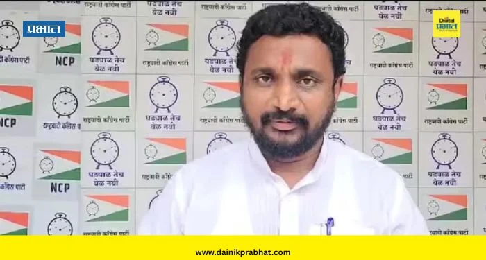 Amol Mitkari : …तेव्हा अजित पवारांच्या हातावर घड्याळ नव्हतंच; अमोल मिटकरींचा खळबळजनक दावा