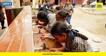 Shirur News : शाळेत पिण्याचं पाणीही मिळेना; चिमुकल्यांनी थेट तहसील कार्यालयाबाहेरच भरवली शाळा