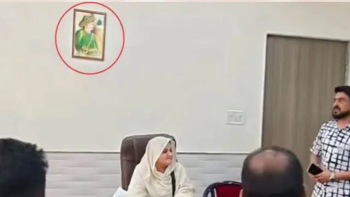 Tipu Sultan photo controversy