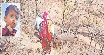 Pune District : हा मृत्यू नाही, प्रशासनाच्या दुर्लक्षाचा बळी! रस्त्याअभावी चिमुकला गेला; आंबेगाव आणि जुन्नरच्या सीमेवरील खेतेपठारात संतापाचा स्फोट