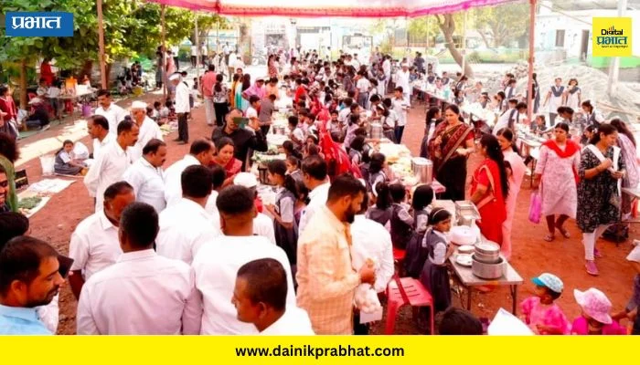 Pune District : मलठण केंद्र शाळेत रंगला ‘आठवडा बाजार’ ; चिमुकल्यांनी अनुभवले खरेदी-विक्रीचे व्यवहार