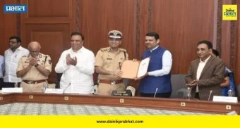 नाशिक पोलीस आयुक्तालय राज्यात नंबर १, ई-गव्हर्नन्समध्ये मारली बाजी; संदीप कर्णिक यांचा मुख्यमंत्र्यांच्या हस्ते गौरव