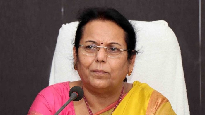 Neelam gorhe