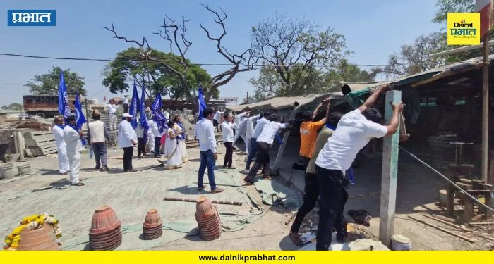 Rajgurunagar News : राजगुरुनगरमध्ये तणाव; स्मशानभूमीवरील अतिक्रमण भीमशक्तीकडून जमीनदोस्त