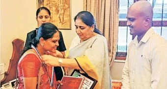 Pune District : डॉ. सुषमा जाधव-गुळूमकर यांचा सन्मान; उपमुख्यमंत्री सुनेत्रा पवार यांच्याकडून कौतुकाची थाप