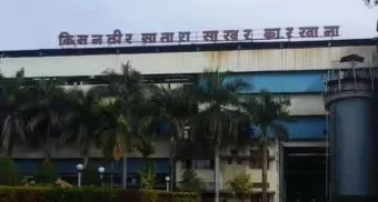 Kisanveer Sugar Factory : 'किसनवीर' मध्ये ३ कोटींची उधळपट्टी? प्रवीण बाबर यांचा खळबळजनक आरोप; भूमिपुत्र संघटना आक्रमक