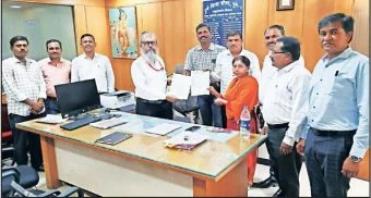 Pune District : बायोमेट्रिक हजेरीला पशूवैद्यकीय अधिकारी-कर्मचार्‍यांचा विरोध