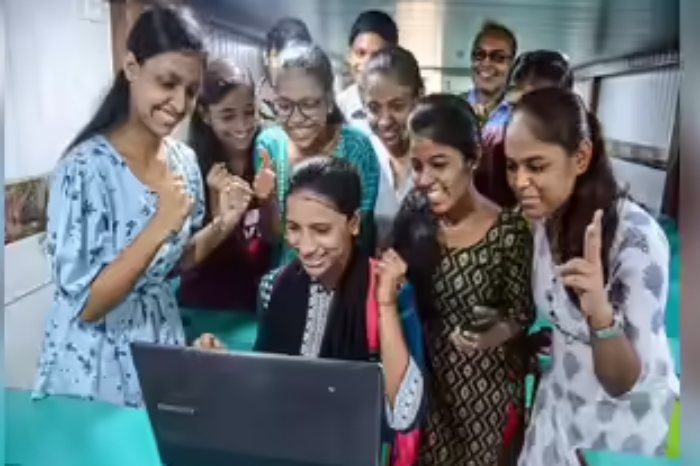 HSC Result : बारावीचा निकाल जाहीर! यंदाही मुली ठरल्या अव्वल; राज्याचा ८९.७९ टक्के निकाल