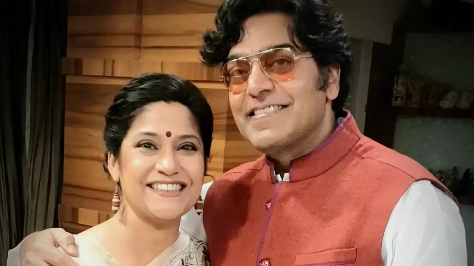 Ashutosh Rana and Renuka Shahane : सुखीसंसाराची 25 वर्ष ! आशुतोष राणा आणि रेणुका शहाणेंनी खास अंदाजात केला साजरा