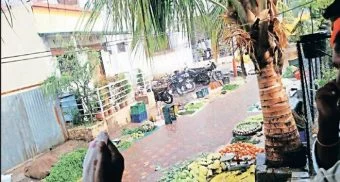 Pune District : वाल्हे येथे वादळी वाऱ्यासह अवकाळी पाऊस