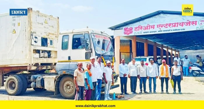 Newasa News : नेवासा येथील कृषी उत्पन्न बाजार समितीच्या आवारातून सुमारे तीस टन कांदा दुबईला रवाना!
