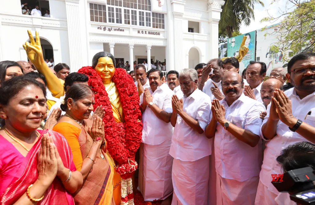 హామీల్లో జయలలితను గుర్తు చేస్తున్న పళని స్వామి..!