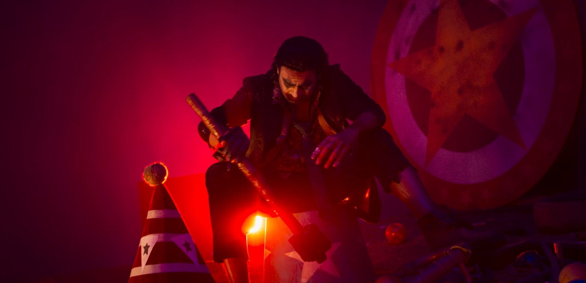 Raja Saab Trailer | జోక‌ర్ గెట‌ప్‌లో ప్ర‌భాస్ - రెబెల్ స్టార్ టైమ్ స్టార్ట్ - రాజాసాబ్ కొత్త ట్రైల‌ర్ అదుర్స్‌