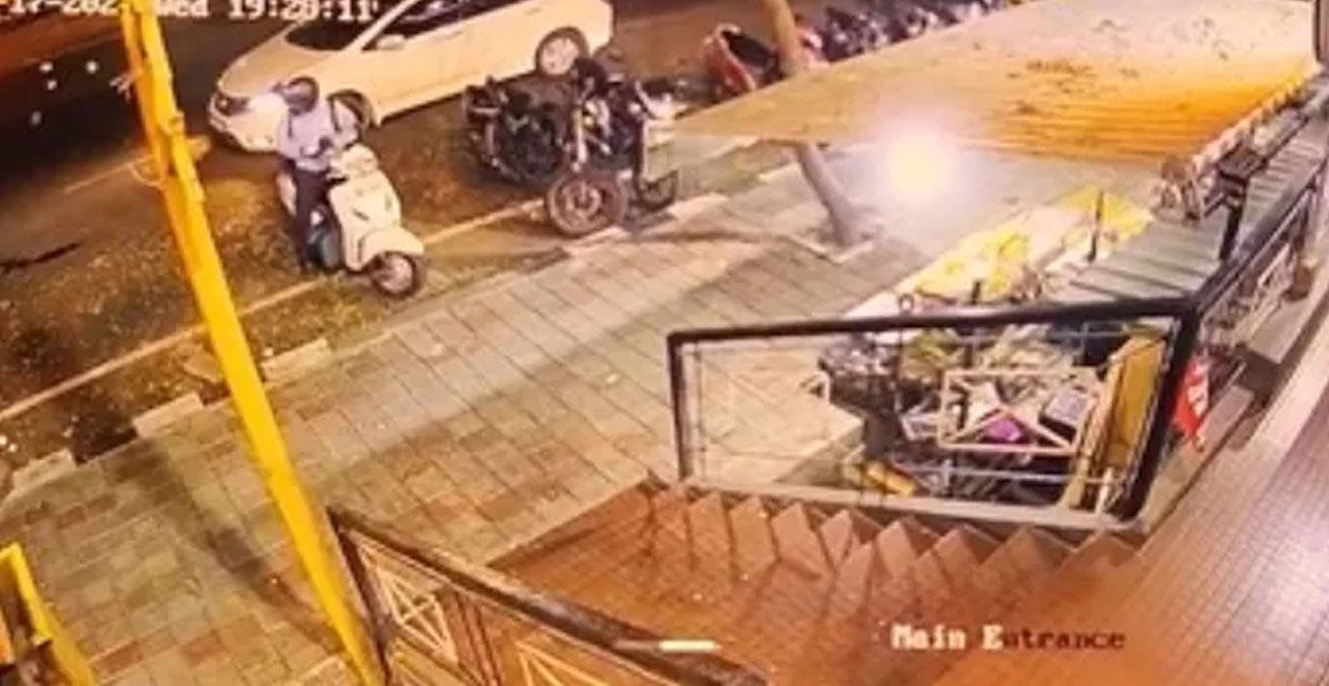 Viral Video | వేగంగా వచ్చి హైకోర్టు అడ్వకేట్‌ని ఢీకొట్టిన కారు.. స్పాట్‌లో మృతి