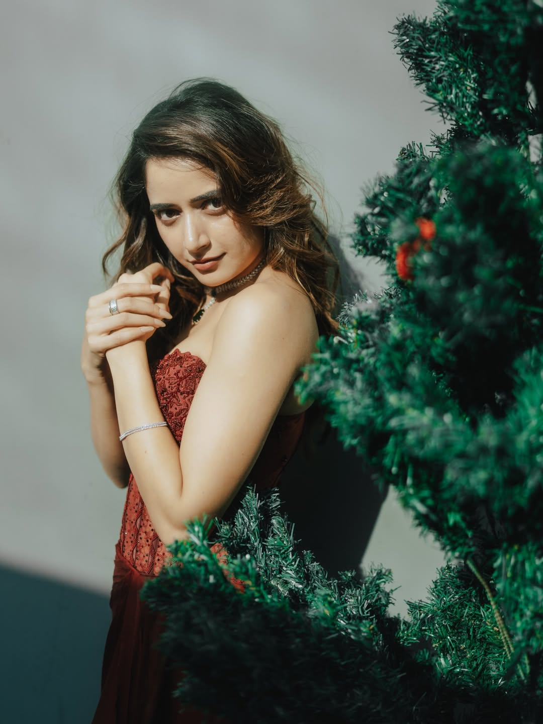 ప్రస్తుతం రవితేజతో భర్త మహాశయులకు విజ్ఞప్తి మూవీ చేస్తోంది ఆషికా రంగనాథ్. ఇందులో రవితేజ ప్రియురాలిగా కనిపించబోతుంది.