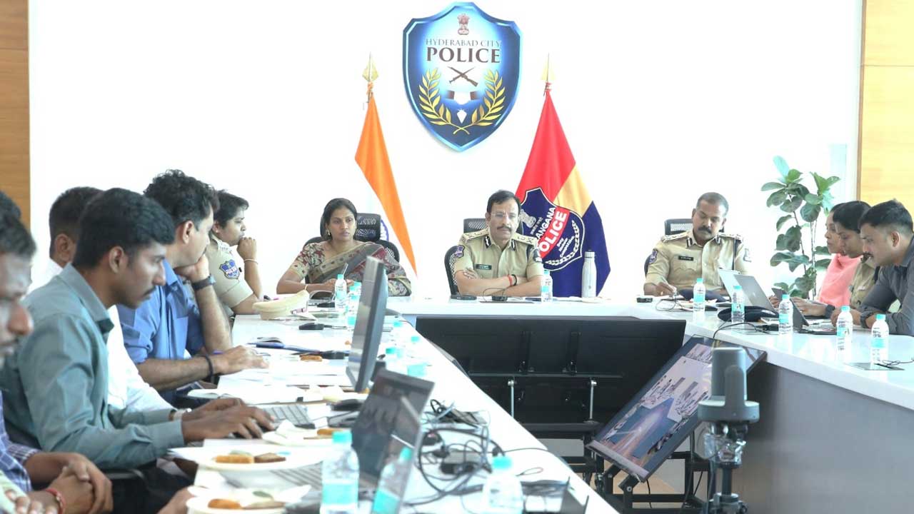 CP Sajjanar | రాత్రి 7 గంట‌ల నుంచే డ్రంకెన్ డ్రైవ్ త‌నిఖీలు.. అర్ధ‌రాత్రి ఒంటి గంట వ‌ర‌కే ఈవెంట్ల‌కు అనుమ‌తి