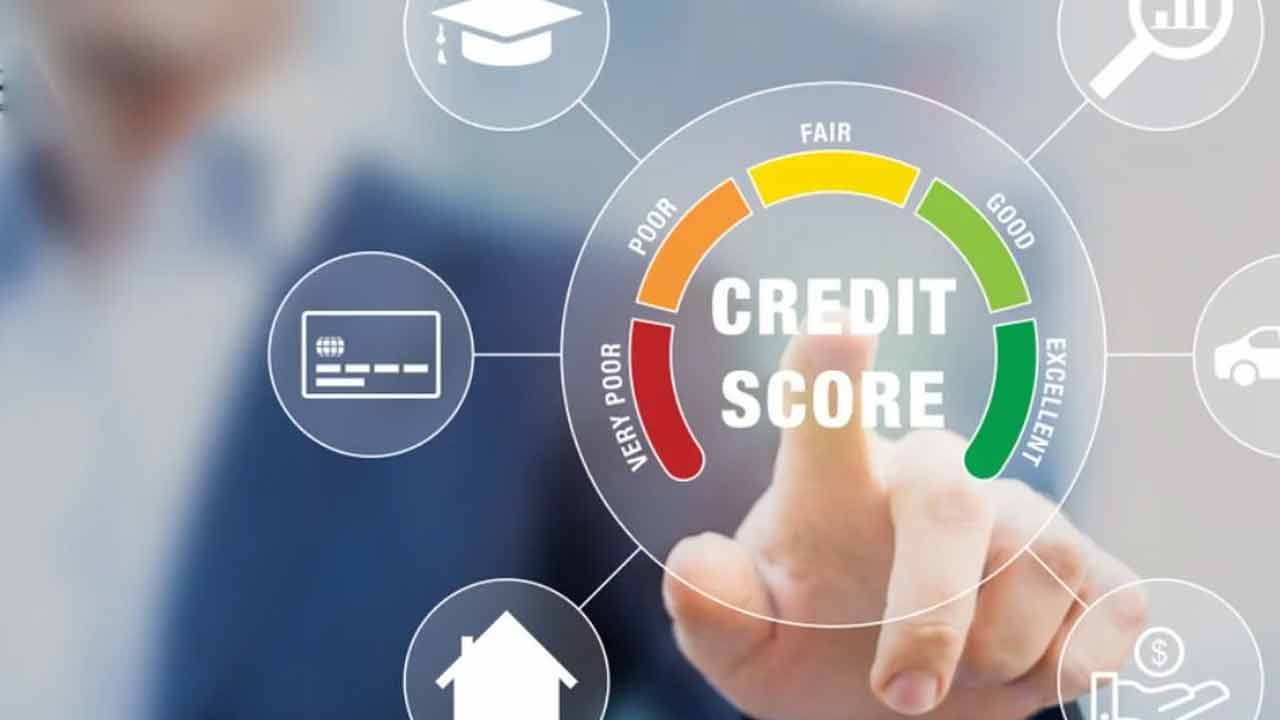 Credit Score | ఎంత ట్రై చేసినా మీ క్రెడిట్ స్కోర్ పెరగడం లేదా.. ఈ తప్పులు చేస్తున్నారేమో చెక్ చేసుకోండి