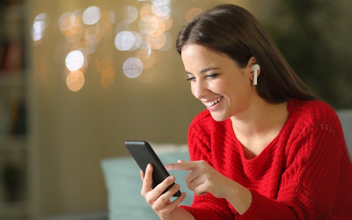 Earbuds | రోజూ ఇయ‌ర్‌బ‌డ్స్‌ను అధికంగా వాడుతున్నారా..? అయితే జాగ్ర‌త్త‌..!