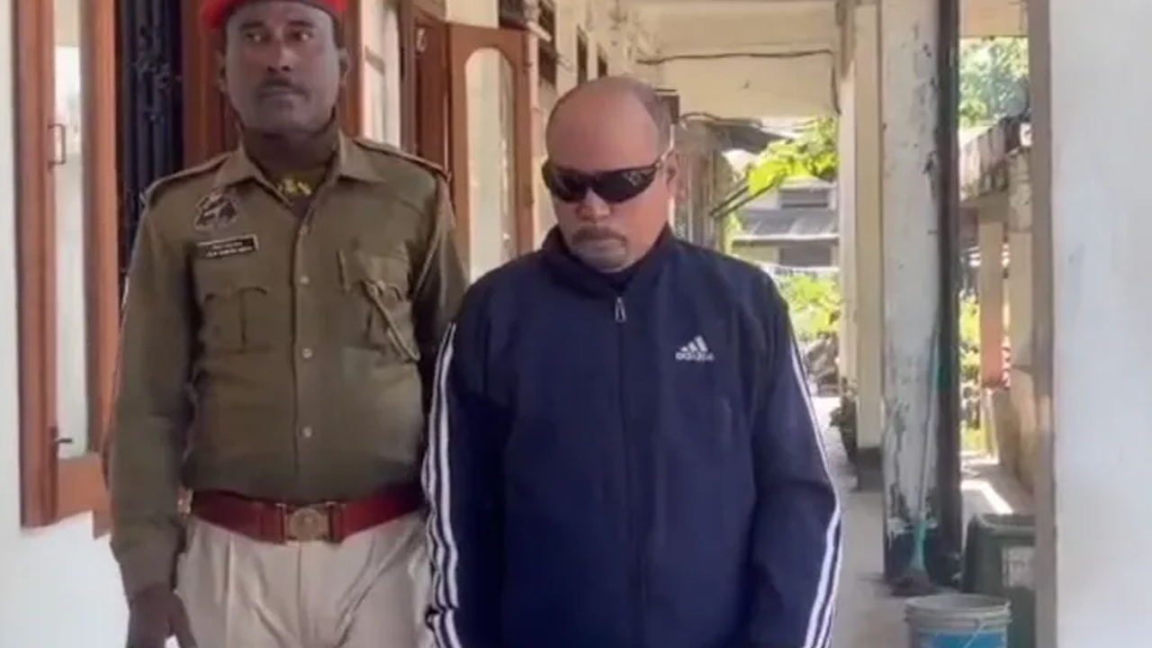 పాకిస్థాన్ గూఢచారిగా రిటైర్డ్ ఎయిర్‌ఫోర్స్ ఉద్యోగి.. పాక్ ఏజెంట్లతో టచ్‌లో