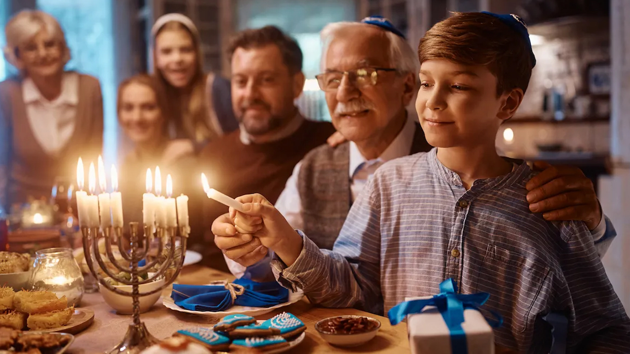 Hanukkah Festival | బొండై బీచ్‌లో హనుక్కా వేడుకల్లోనే కాల్పులు.. అసలేంటీ పండుగ? ప్రాముఖ్యత ఏంటి?