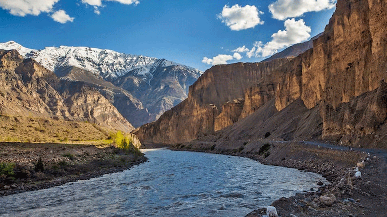 హిమాలయాల్లో కూరుకుపోయిన అణు పరికరం.. గంగా నదికి పొంచి ఉన్న ముప్పు?