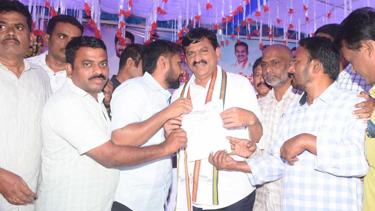 Ponguleti Srinivas Reddy | డెస్క్ జర్నలిస్టుల సమస్య పరిష్కరిస్తాం.. మంత్రి పొంగులేటి హామీ