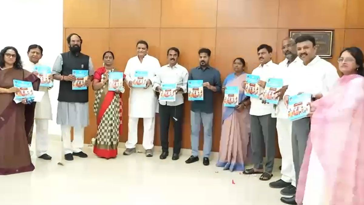 Revanth Reddy | ‘గ్రామ పంచాయతీ ప్రజా ప్రతినిధుల కరదీపక’ను ఆవిష్కరించిన రేవంత్ రెడ్డి