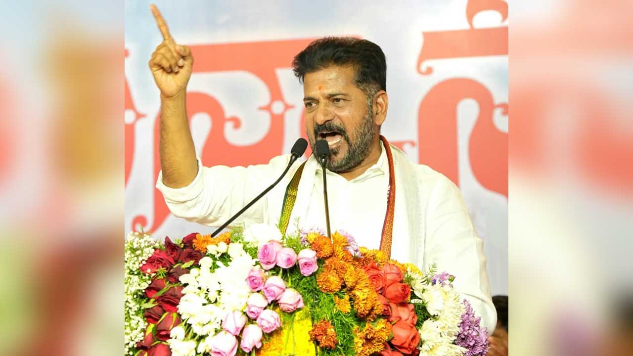 Revanth Reddy | నేను మాట్లాడితే కేసీఆర్ ఉరేసుకుంట‌డు.. సీఎం రేవంత్ సంచ‌ల‌న వ్యాఖ్య‌లు