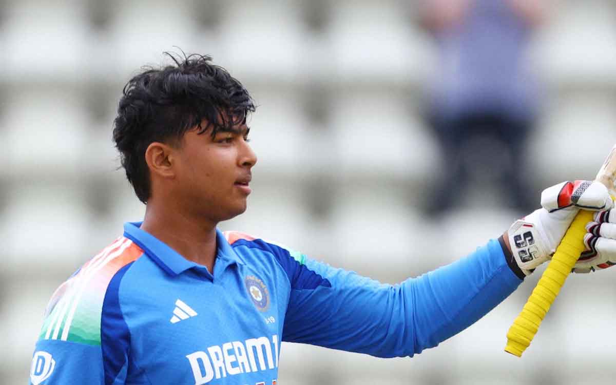 Vaibhav Suryavanshi | యంగ్ ప్లేయ‌ర్ వైభ‌వ్ సూర్య‌వంశీ వ‌య‌స్సు నిజంగా 14 ఏళ్లేనా..?  ఏదైనా మోసం చేస్తున్నారా..?