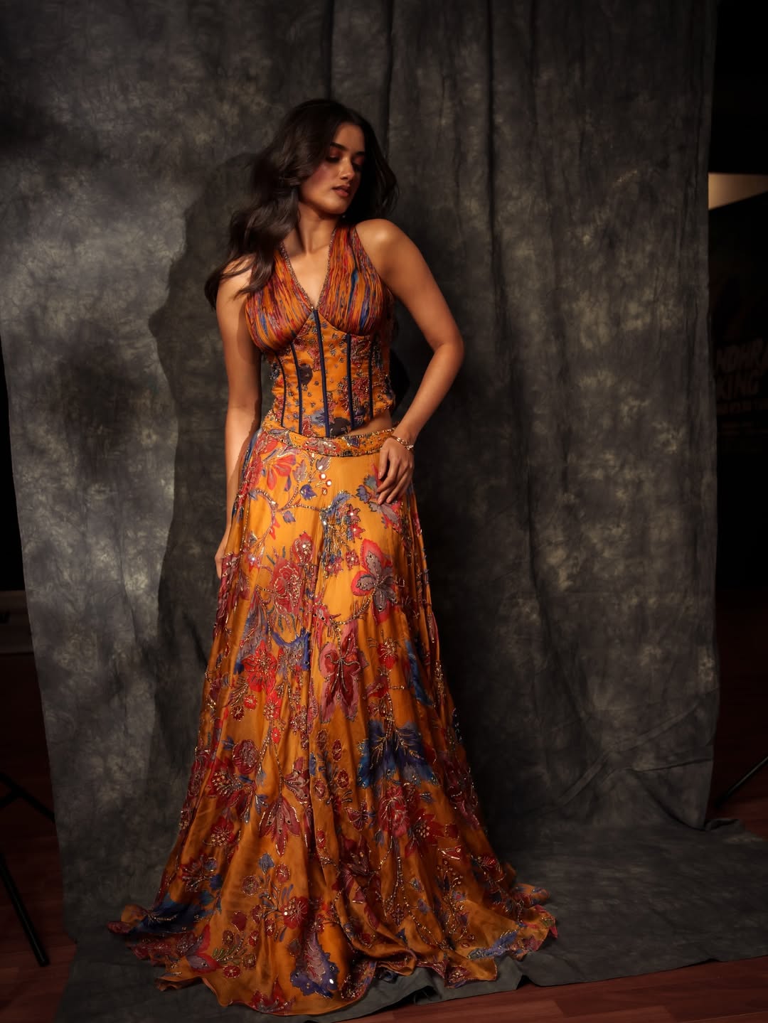 లెనిన్ మూవీ నుంచి భాగ్యశ్రీ బోర్సే ఫస్ట్ లుక్ను మేకర్స్ శుక్రవారం రిలీజ్ చేశారు.