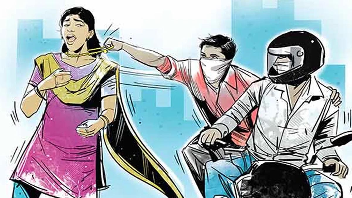 Chain Snatching | హైద‌రాబాద్‌లో రెచ్చిపోయిన చైన్‌ స్నాచ‌ర్స్‌..మూడుచోట్ల బంగారు గొలుసులు ఎత్తుకెళ్లిన దొంగ‌లు