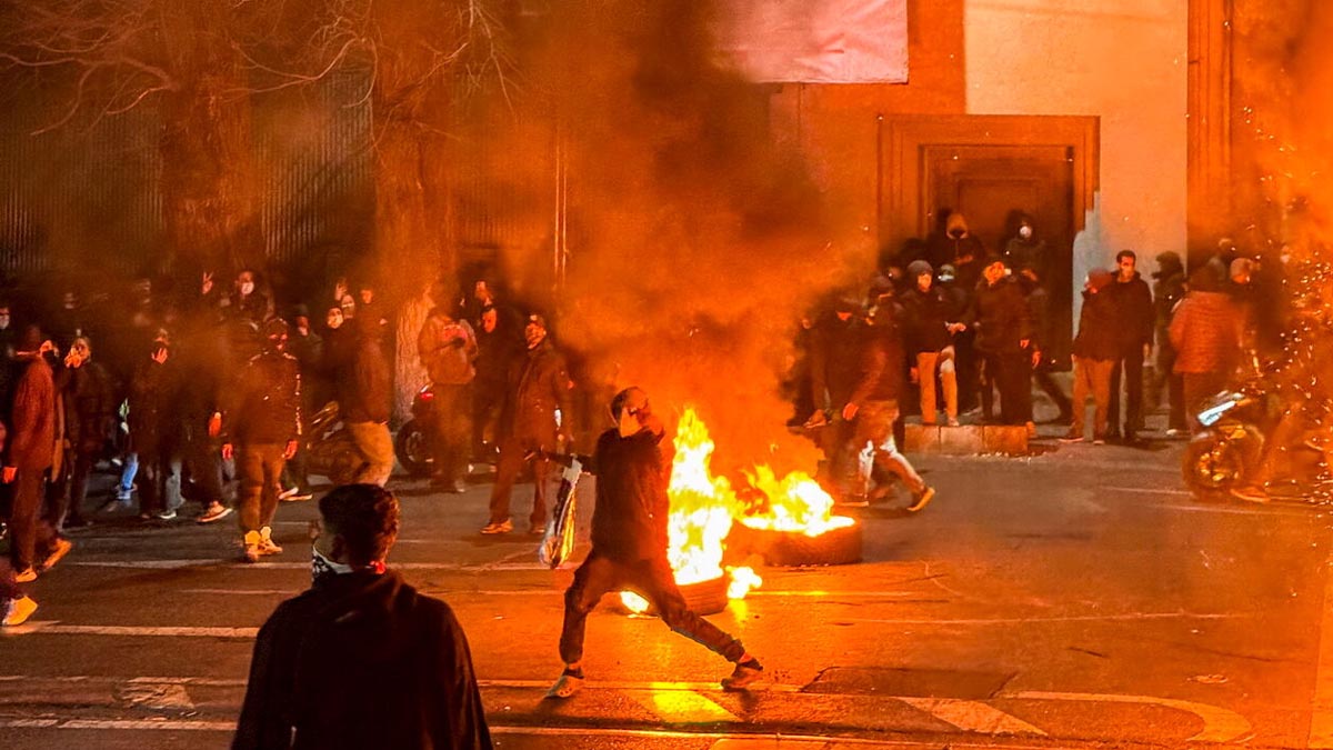 Iran Unrest | ఇరాన్‌లో ముదురుతున్న సంక్షోభం.. నిర‌స‌న‌ల్లో 2వేల‌మందికిపైగా మృతి..!