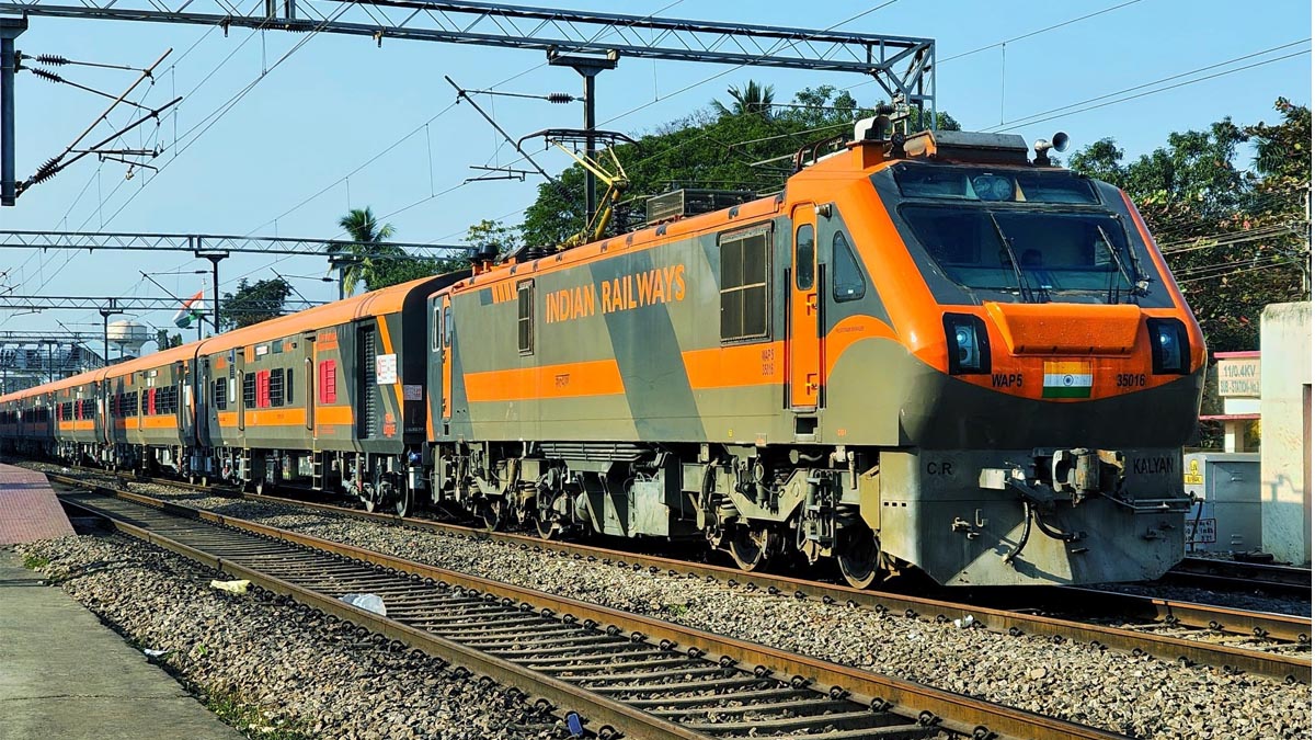 Vande Bharat Sleeper | కూత‌పెట్ట‌నున్న తొలి వందే భార‌త్ స్లీప‌ర్ రైలు.. రేపు ప్రారంభించ‌నున్న ప్ర‌ధాని మోదీ