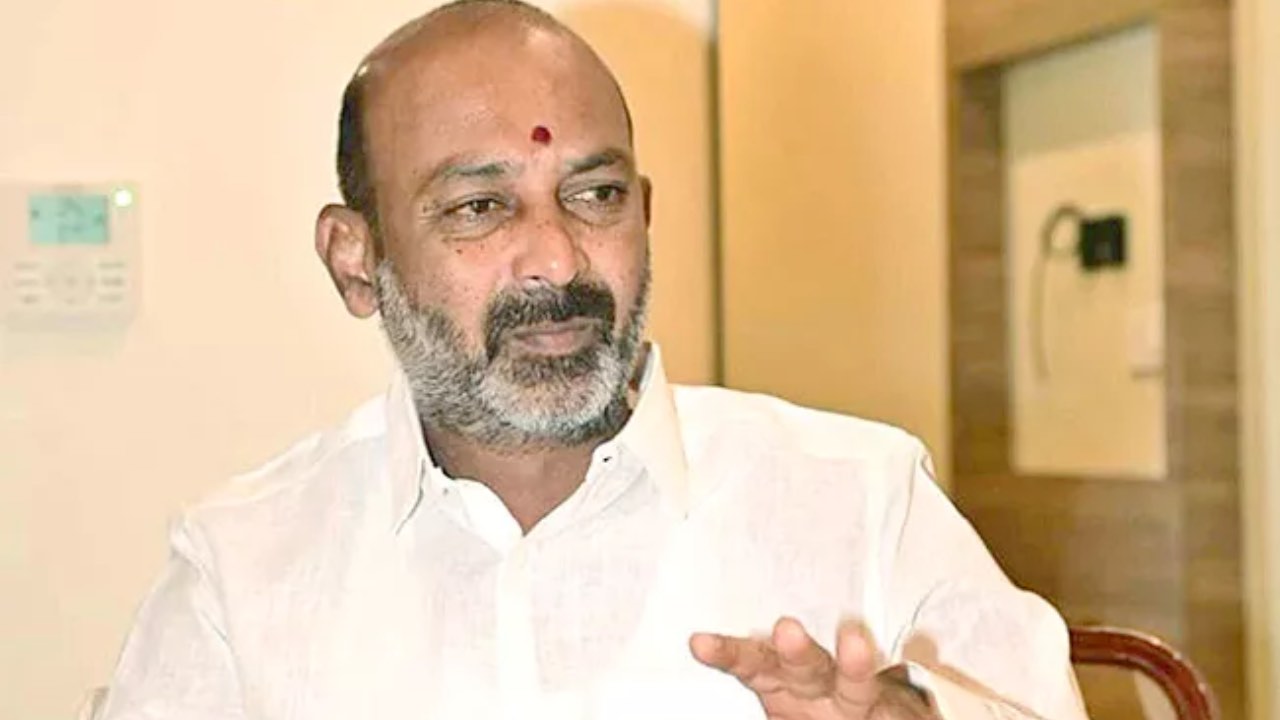 Union Minister Bandi Sanjay Kumar | ప్రజలకు కాంగ్రెస్, బీఆర్ఎస్ క్షమాపణ చెప్పాలి: కేంద్ర మంత్రి బండి సంజయ్