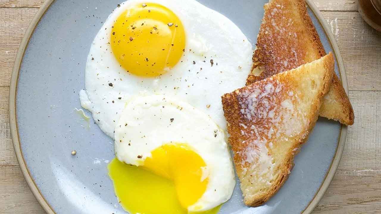 Eggs | కోడిగుడ్ల‌ను అస‌లు రోజుకు ఎన్ని తినాలి..? ప‌చ్చ సొన‌ను తిన‌వ‌చ్చా..?