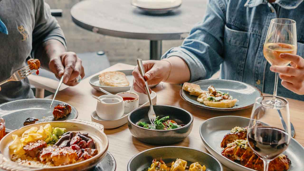 Service Charge | క‌స్ట‌మ‌ర్ల నుంచి అక్ర‌మంగా స‌ర్వీస్ చార్జి వ‌సూలు.. 27 రెస్టారెంట్ల‌పై CCPA కొర‌డా..