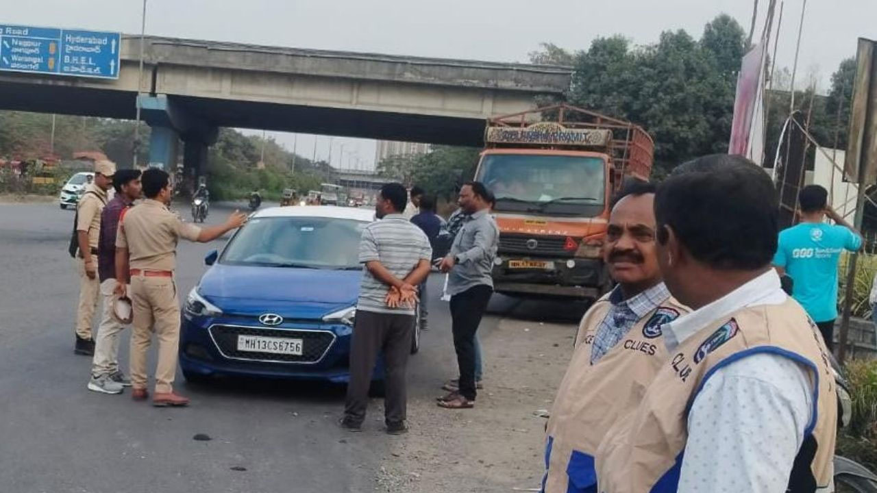 Ganja | ముత్తంగి ఓఆర్ఆర్‌ టోల్ గేట్‌ వ‌ద్ద‌ భారీగా గంజాయి పట్టివేత.. ముగ్గురు అరెస్టు