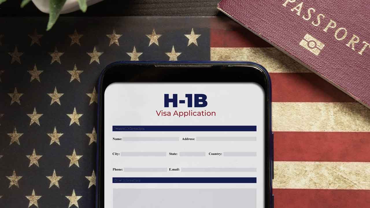 H-1B Visa | హెచ్‌-1బీ వీసా ప్రీమియం ప్రాసెసింగ్ ఫీజు పెంపు.. మార్చి నుంచి అమ‌లులోకి.. కొత్త చార్జిలు ఇవే..
