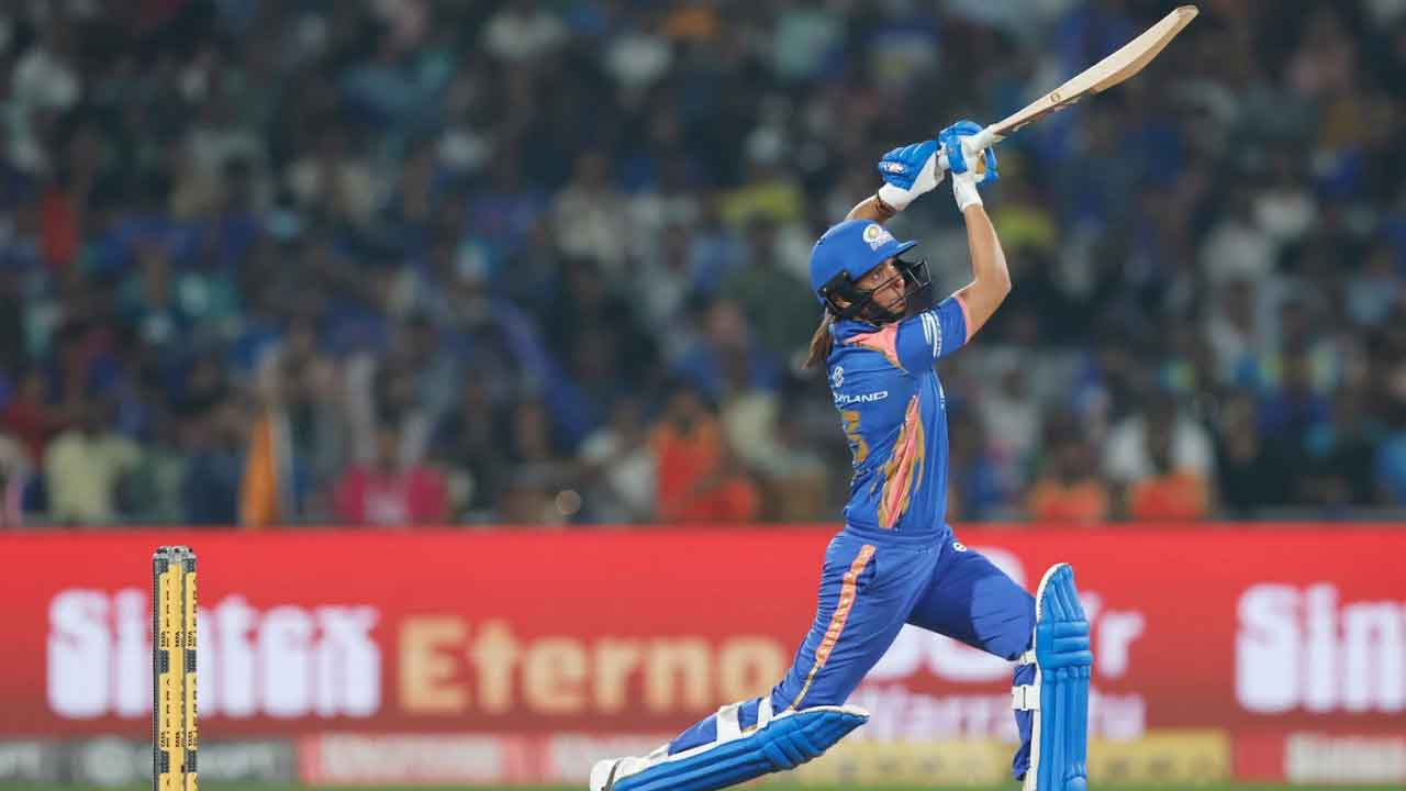 WPL 2026 | గుజ‌రాత్‌పై భారీ స్కోరును ఛేజ్ చేసి గెలిచిన ముంబై.. వ‌రుస‌గా రెండో విజ‌యం..