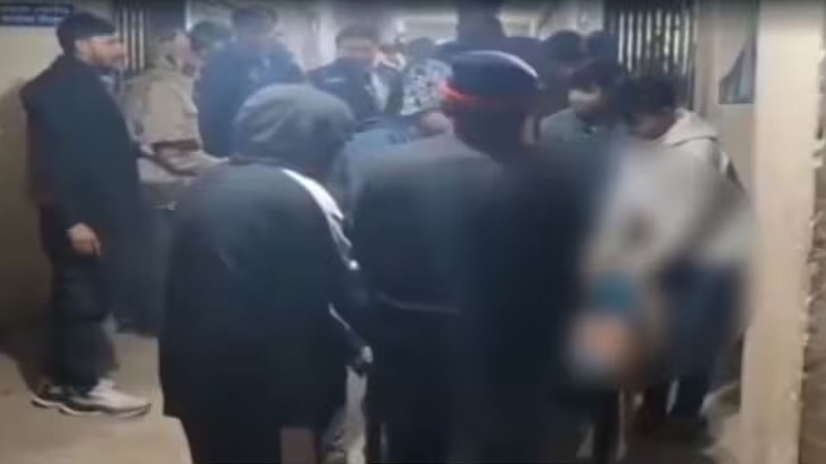 another hindu man attacked in Bangladesh