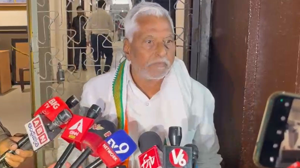 Jeevan Reddy | "ఇది గాంధీ భవన్.. బీఆర్ఎస్ వాళ్లతో కలిసి ఎలా కూర్చుంటాం?" - జీవన్ రెడ్డి ధ్వజం