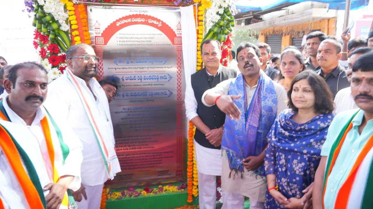 Komatireddy Venkat Reddy | మ‌రో 20 రోజుల్లో మున్సిప‌ల్ ఎన్నిక‌లు.. మంత్రి కోమ‌టిరెడ్డి కీల‌క వ్యాఖ్య‌లు