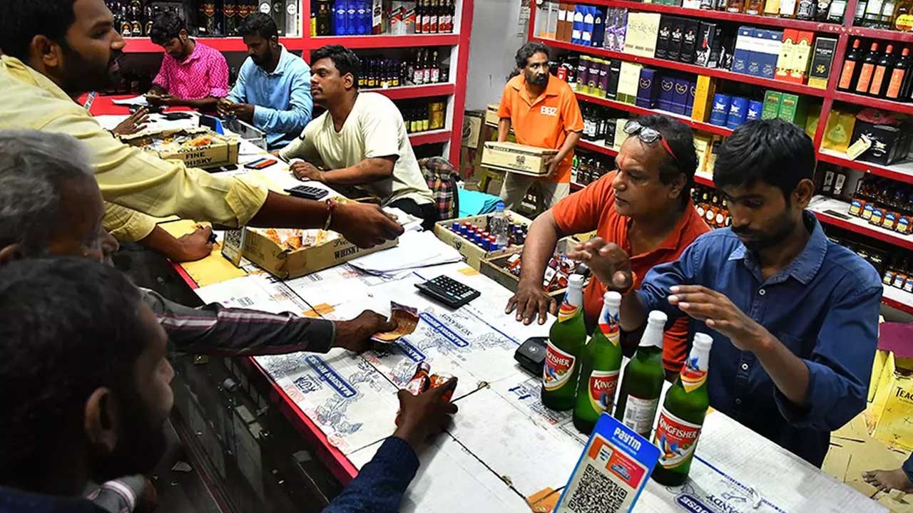 Telangana | న్యూఇయ‌ర్ కిక్కు.. మూడు రోజుల్లోనే రూ. 1000 కోట్ల మ‌ద్యం అమ్మ‌కాలు